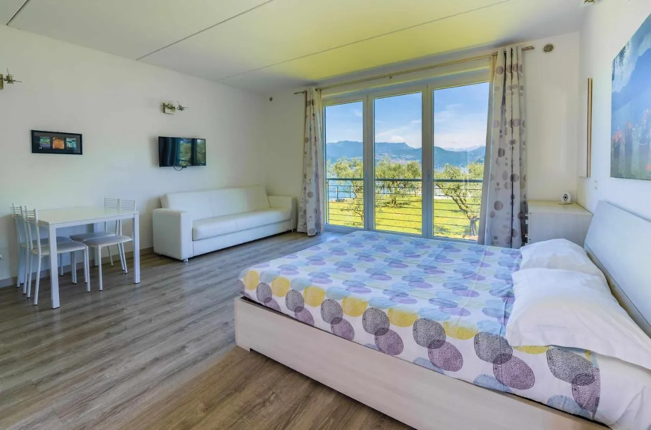 Direttamente Al Lago Apartments Marone