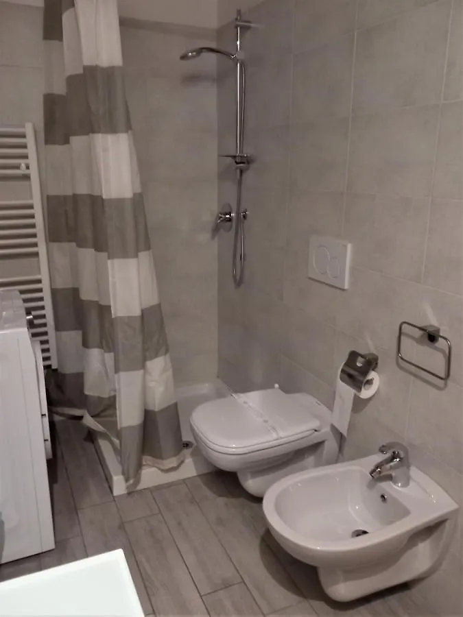Direttamente Al Lago Apartments マローネ イタリア