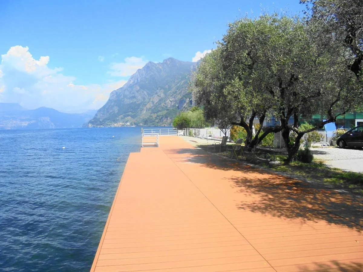 Direttamente Al Lago Apartments Marone 0*,  Italy