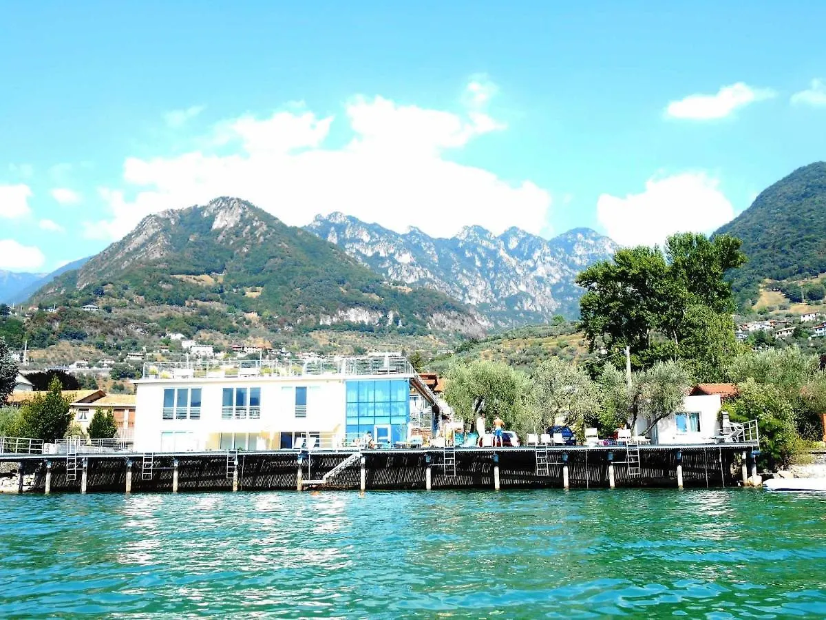Direttamente Al Lago Apartments Marone İtalya
