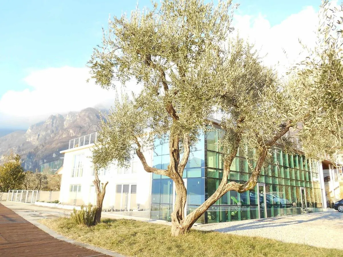 Direttamente Al Lago Apartments Marone