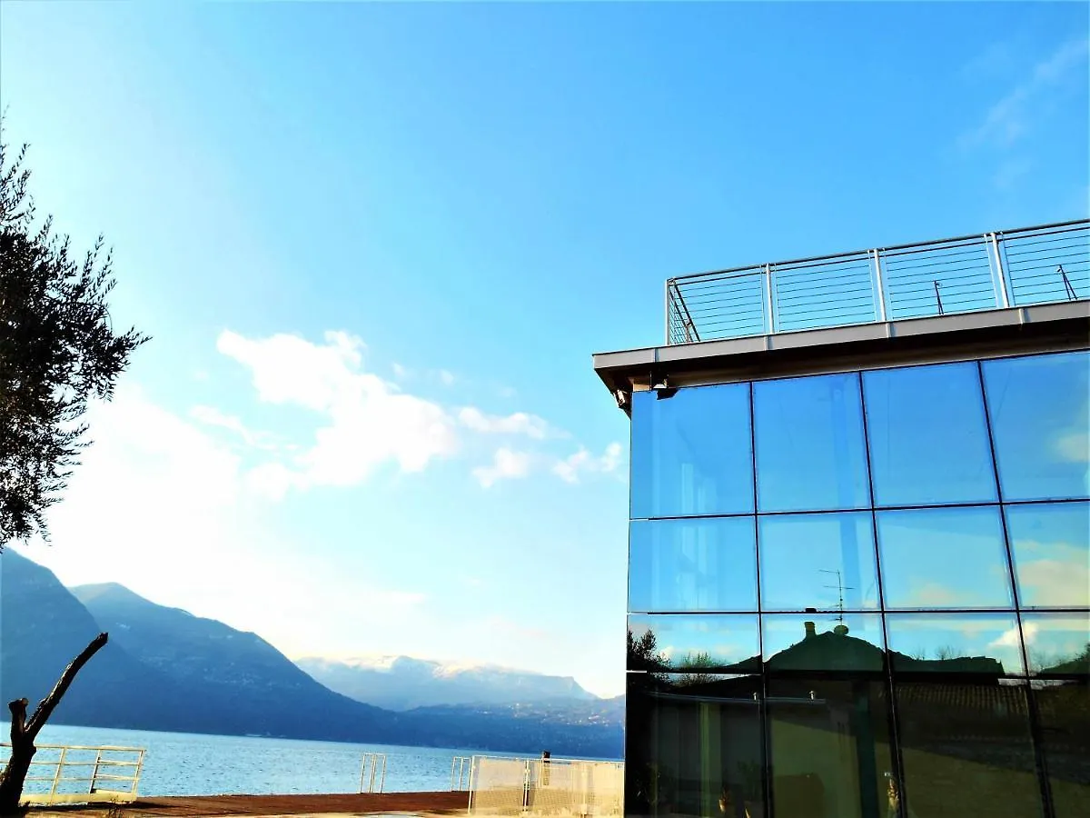 Direttamente Al Lago Apartments Marone