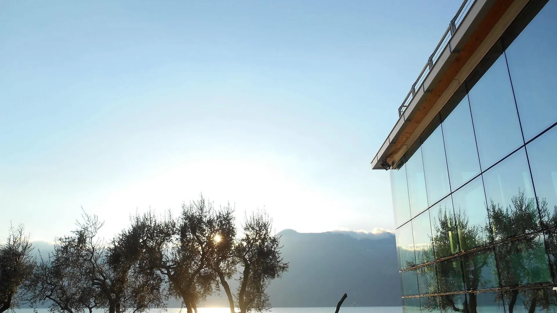 Direttamente Al Lago Apartments Marone